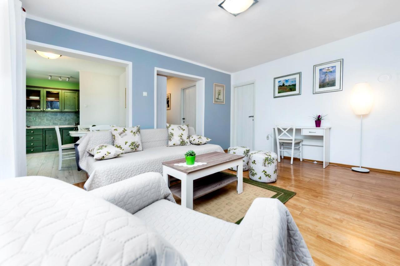 Apartman Oly 로비니 외부 사진
