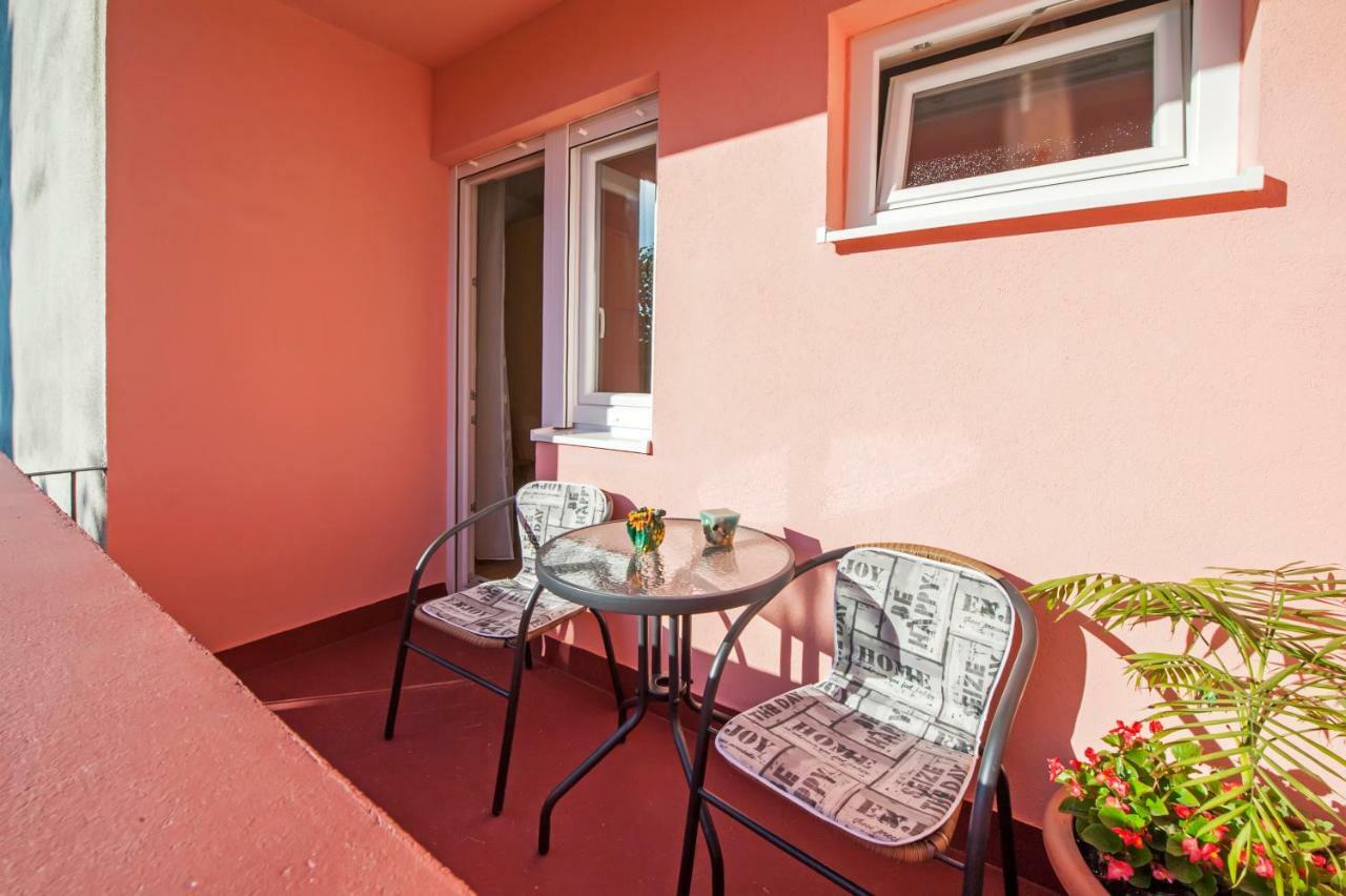 Apartman Oly 로비니 외부 사진